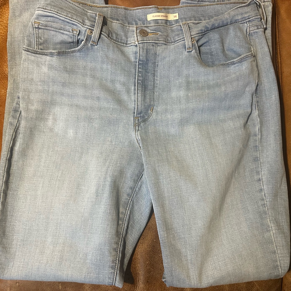 Ladies Levis Classic Straight Jeans Size 14